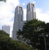 熊野神社からの都庁