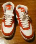 NIKE