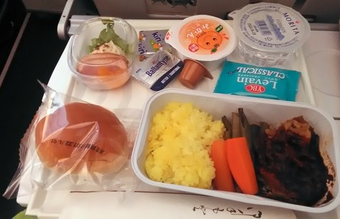 フィンエアー 機内食1 サフランライス