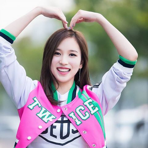 ブラックスワンの ミナ twice 応援し隊