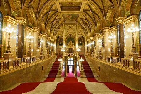 Hungarian-Parliament-Buildings-2091
