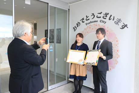 photo1
