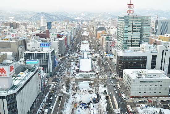 scott_120206_snowfestival_01