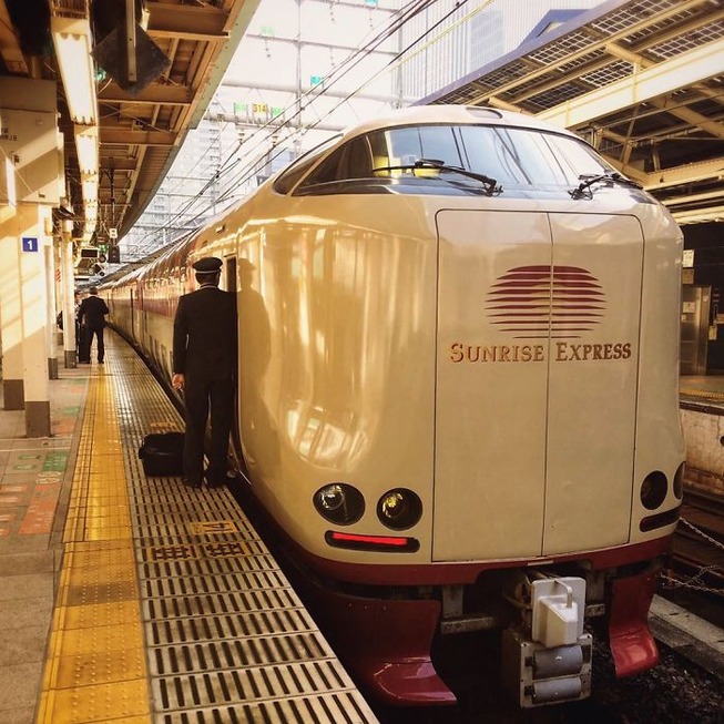 traveling-japanese-trains-inside-look-7-5c63c800f1f41__700