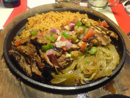 Beef_and_chicken_fajitas