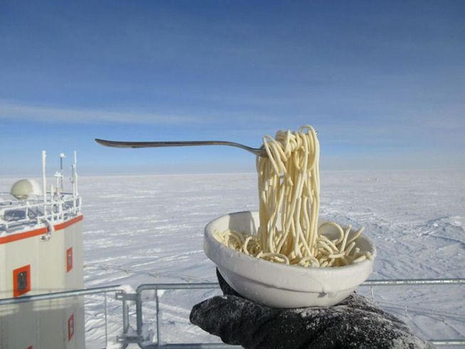 cooking-food-antarctica-cyprien-verseux14-5bbc51eceec4a__700