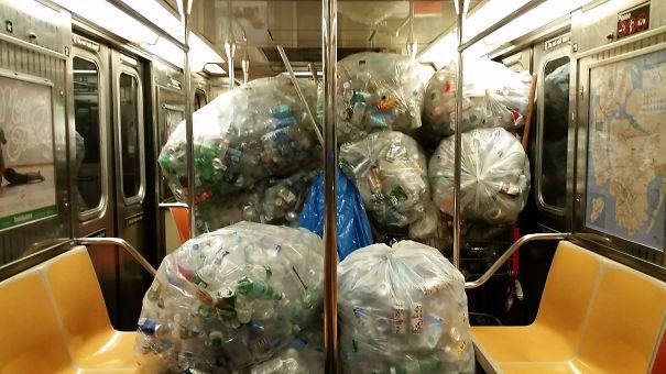 funny-people-on-subway-31-5b2bb4ff8da66__605