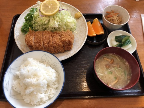 大厚ヒレかつ (1)