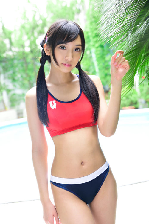 辻本杏　水着画像 