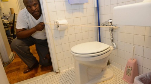 NYDN_exploding_toilet_jtm_131011_16x9_992