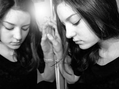 girl-cry-tonight-for-love-1_s