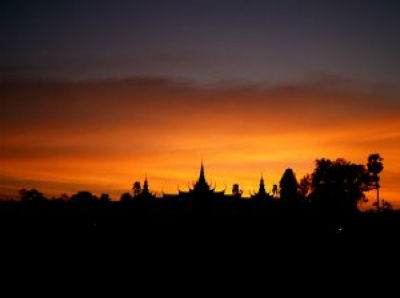 phnom-penh-pagoda_2508735_s