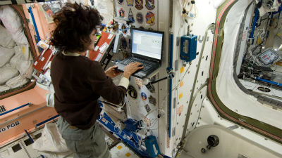 41048-iss_internet_s