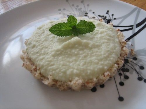 raw-coconut-lime-pie_01-500x375