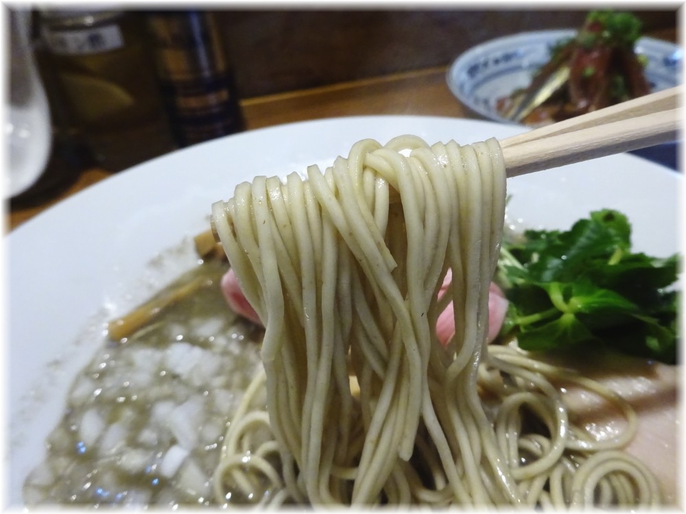 寿製麺よしかわ川越店3 特濃イカ煮干そばの麺