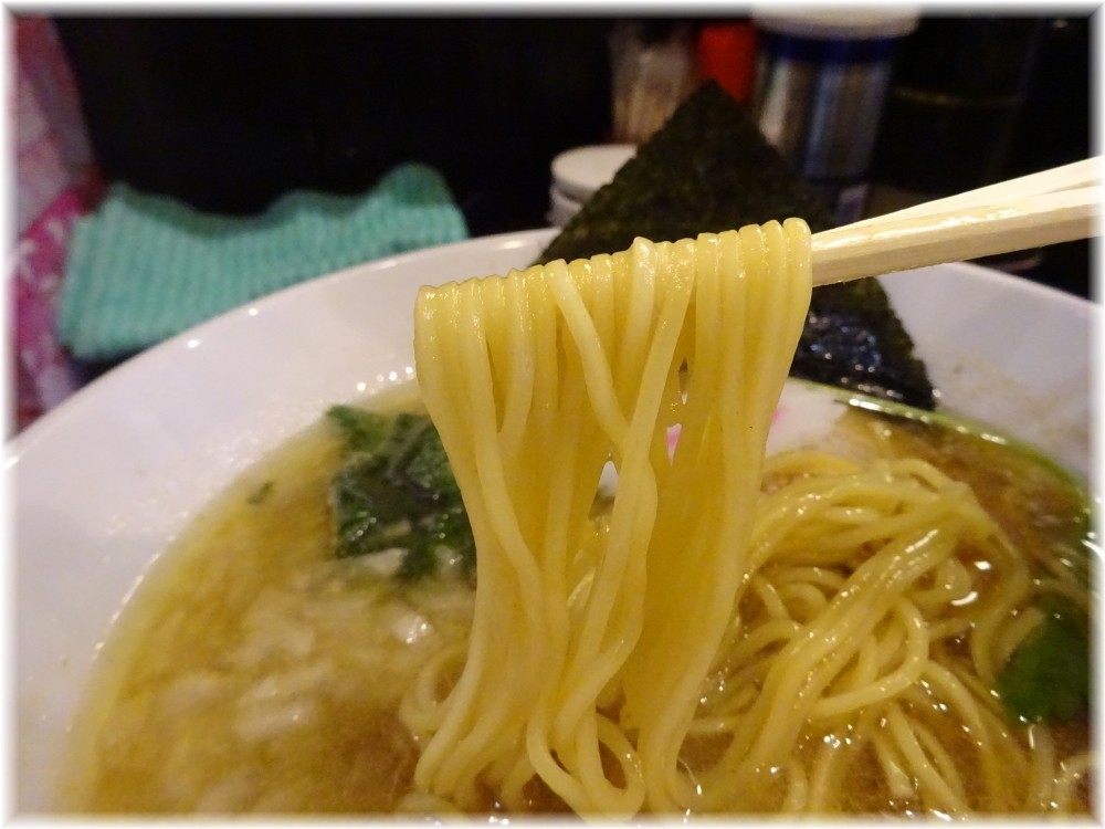 弐☆゛屋 濃厚中華蕎麦の麺