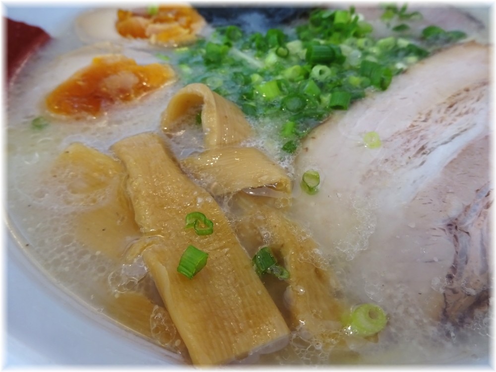 麺屋三四郎 味玉SIo豚骨の具