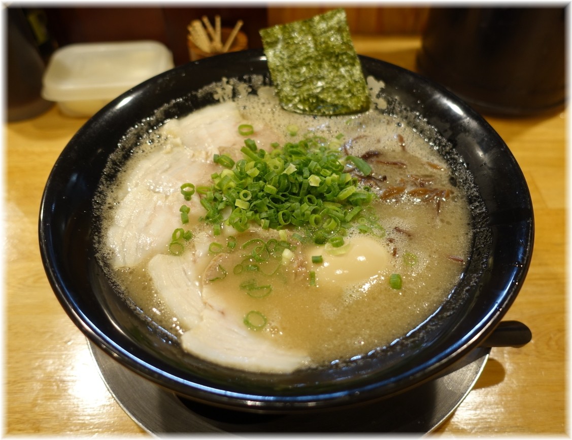 博多一瑞亭三田店3 味玉チャーシューメン