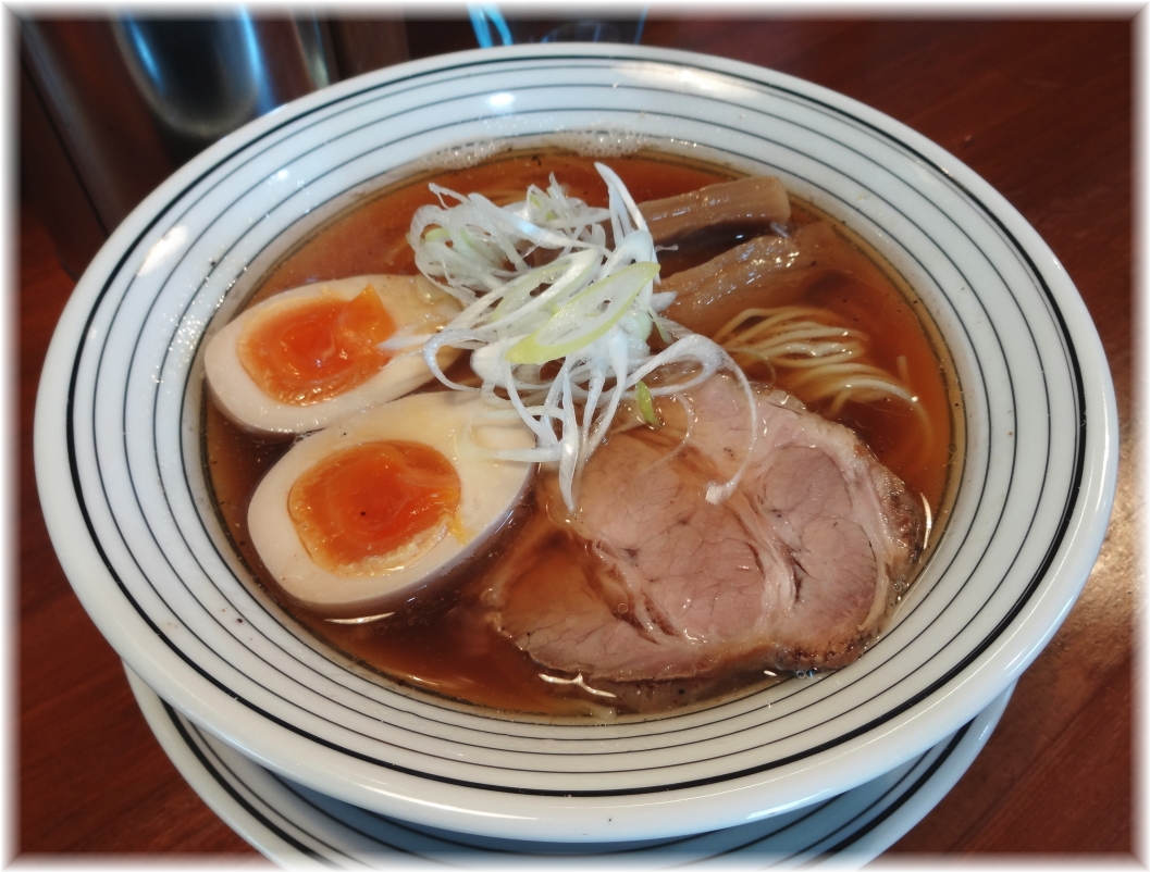 猫トラ亭 煮干しらぁめん味玉入り