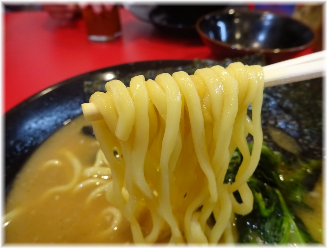 王道之印 ラーメンの麺