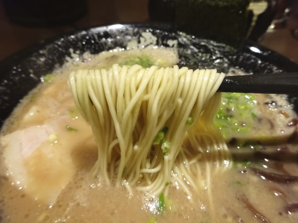 一瑞亭 ラーメンの麺