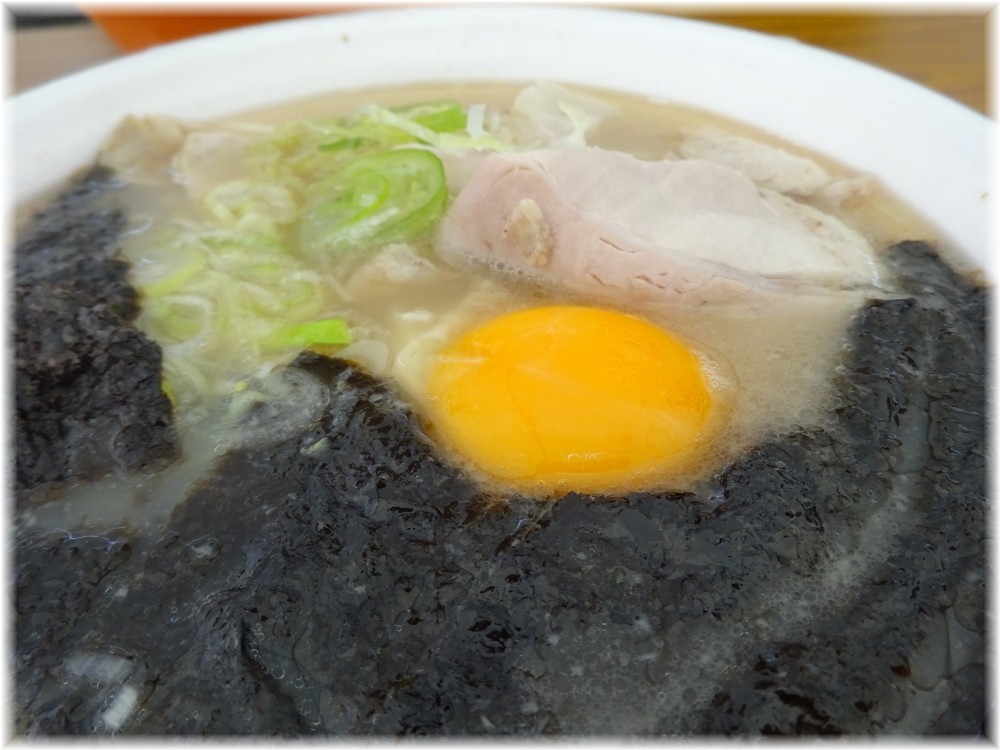 佐賀ん豚骨らーめん ラーメン豪華全部乗せの具
