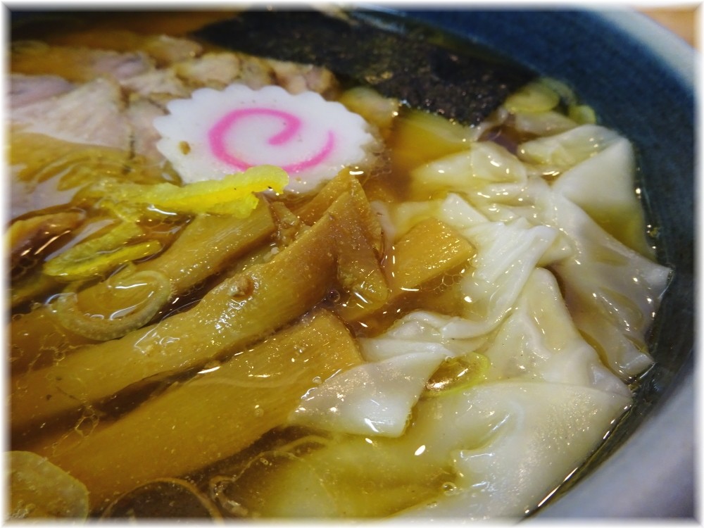 大宮大勝軒 チャーシューワンタンメン(小)の具2