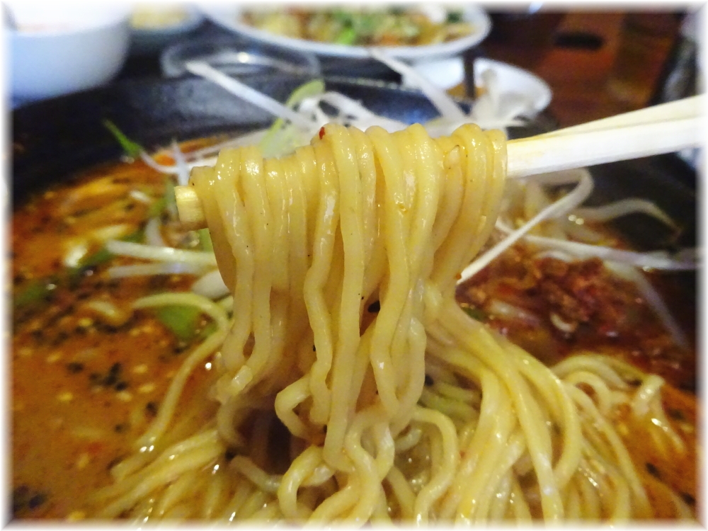 景記 担々麺の麺