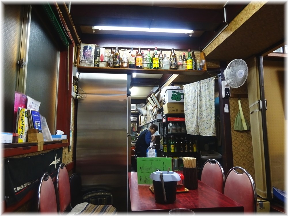 大明飯店 店内