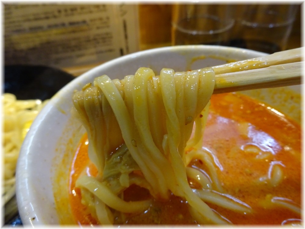 くろおび つけ麺の麺