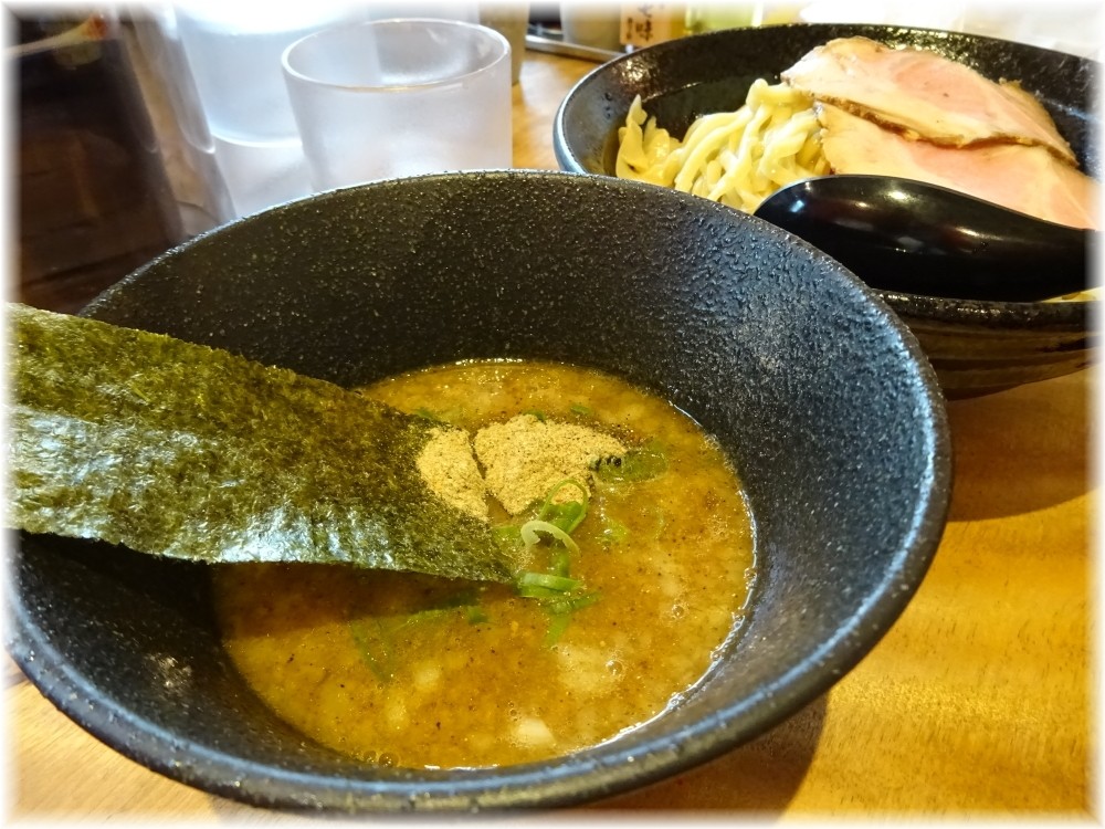 濱星 特製濃厚煮干しつけ麺