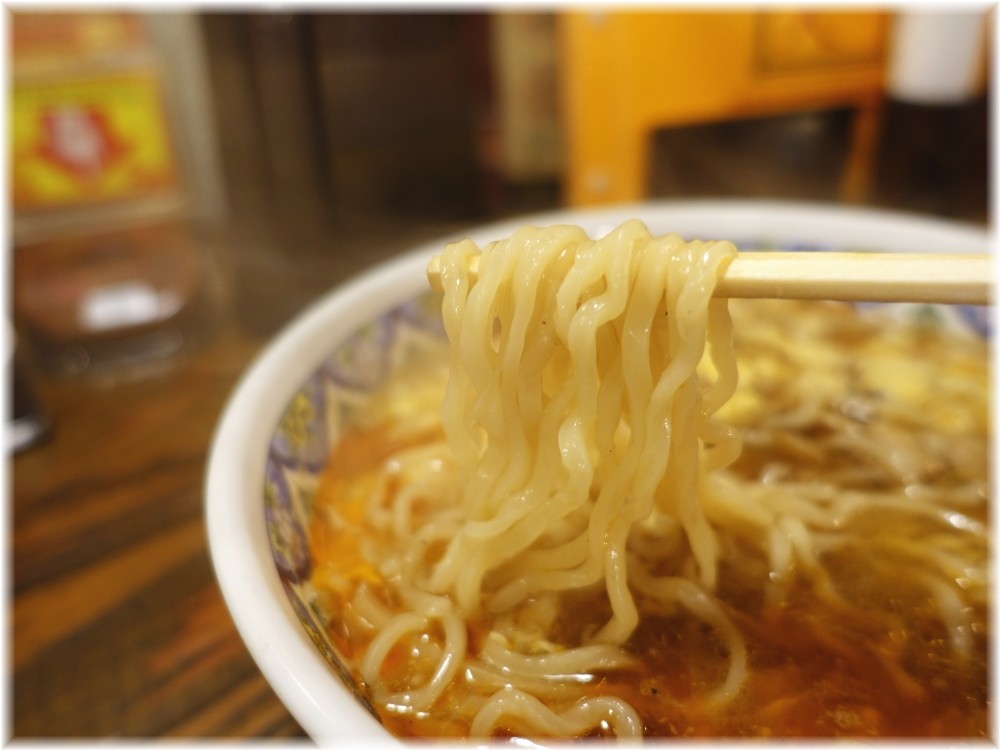 揚州商人新橋店2 スーラータンメンの麺