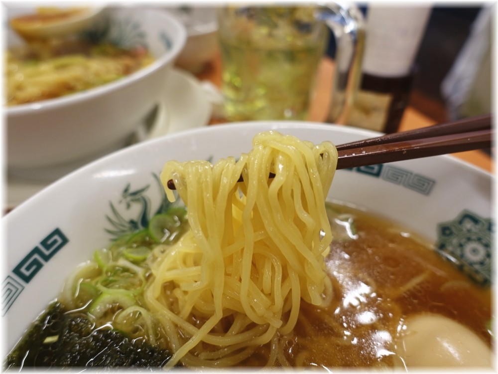 来来軒 大宮南銀座店 味玉中華そばの麺
