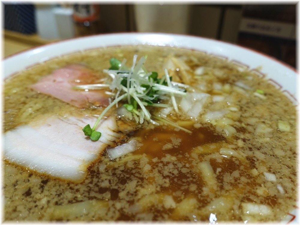 きたかた食堂新橋店 無化調醤油らーめんの具