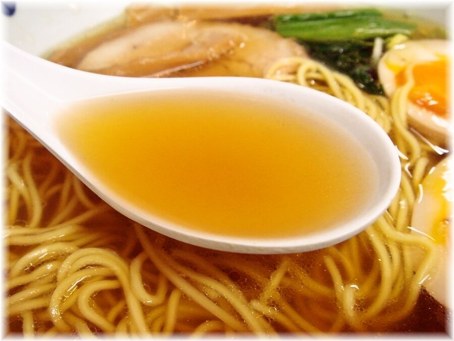 かずら 支那そばたまごのスープ