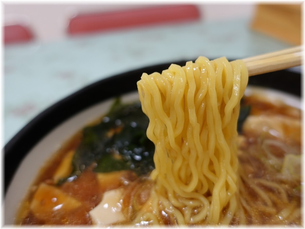大手門 トーフラーメンの麺