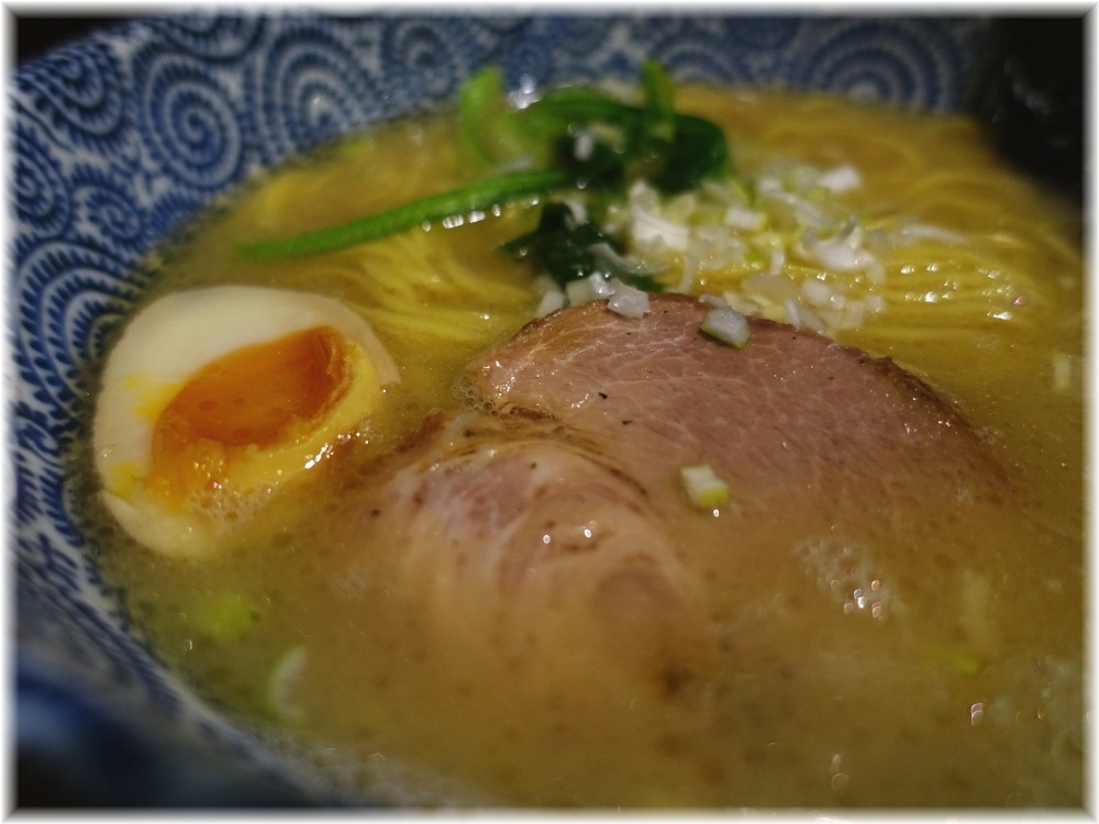 麺屋なごみ 塩白湯麺の具