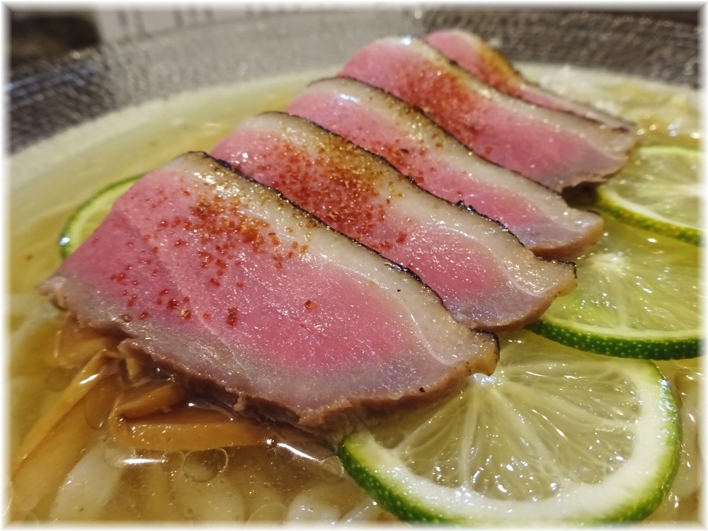 麺や庄の フォアグラ丼と鴨酢橘そばの鴨肉