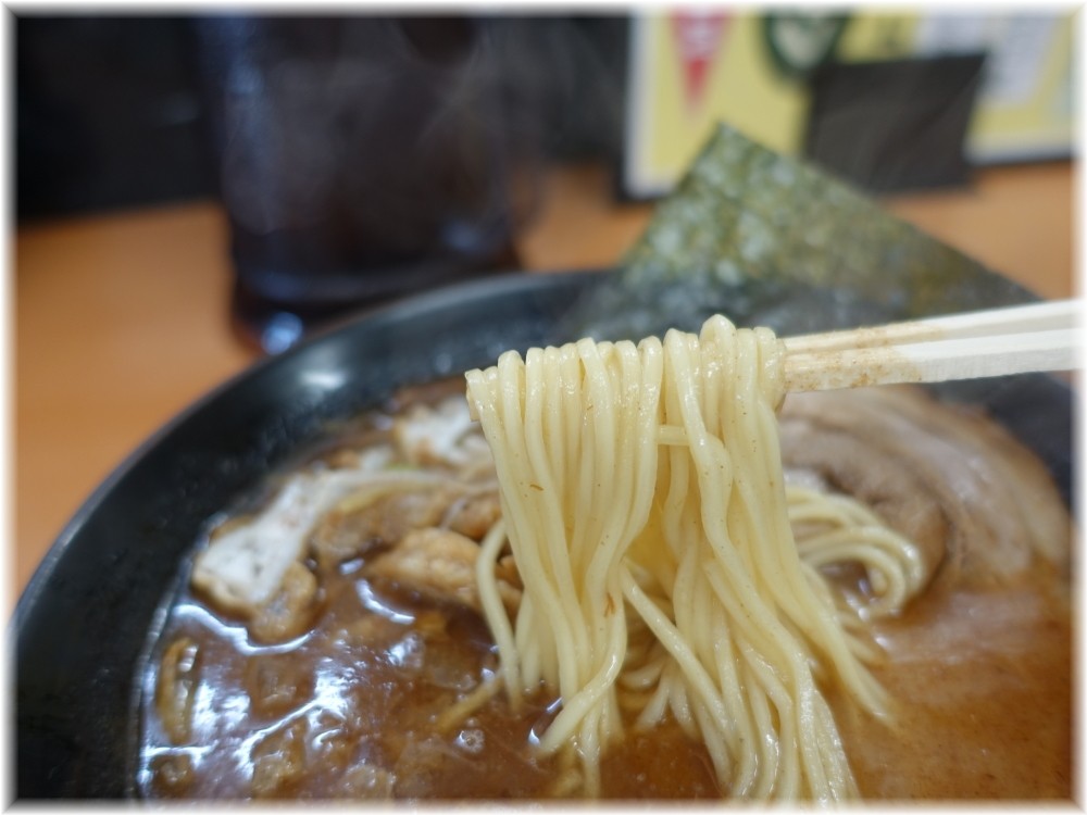 くりの木上尾店 かすそばの麺