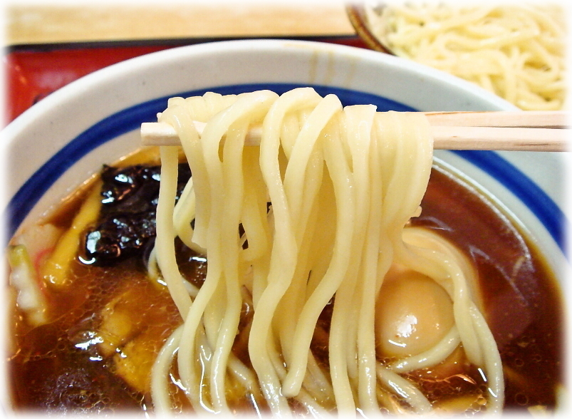 十二社 大勝軒 特製もりそばの麺