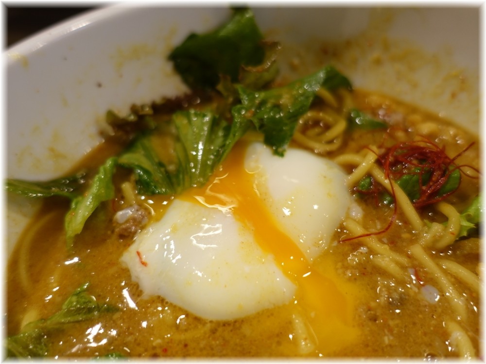 tokyo hoajao style IKEDA2 カリー麺の温泉たまご