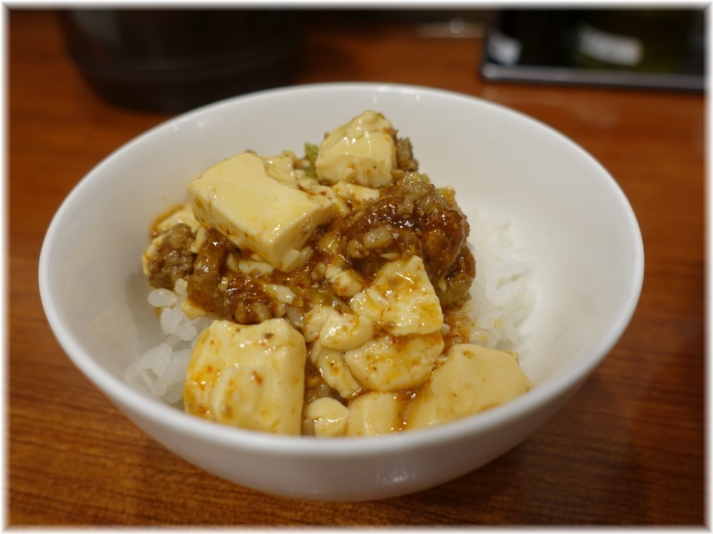 蝋燭屋 サービスライスで麻婆丼