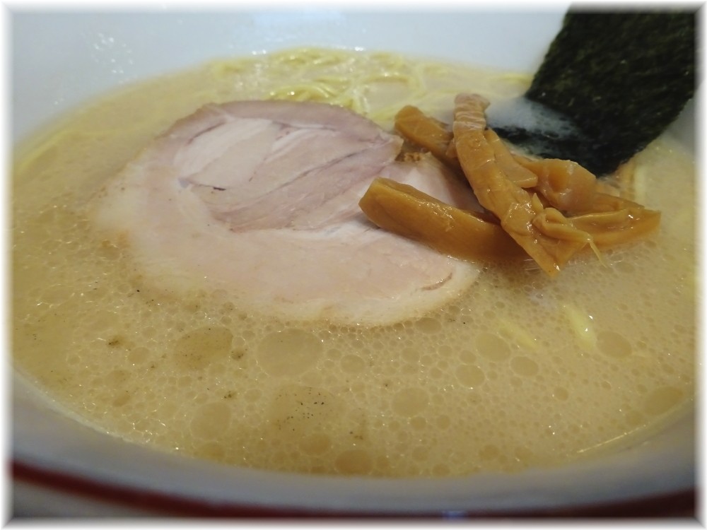 百歩ラーメン 百歩ラーメンのスープ