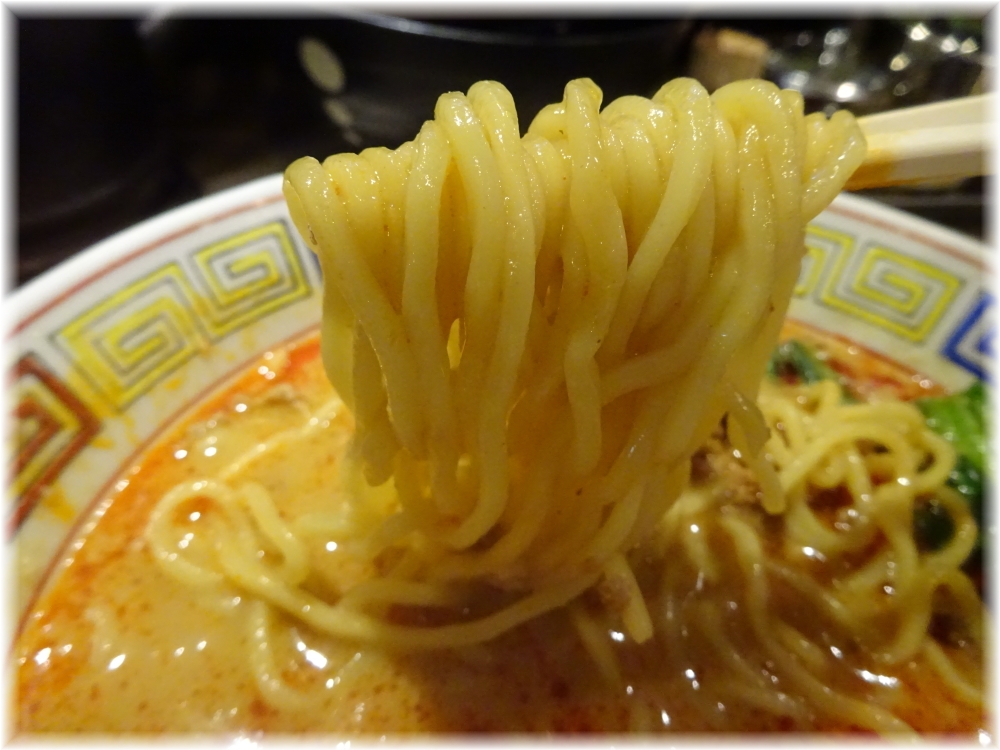 麻布ラーメン慶應三田店 とんこつ担々麺の麺