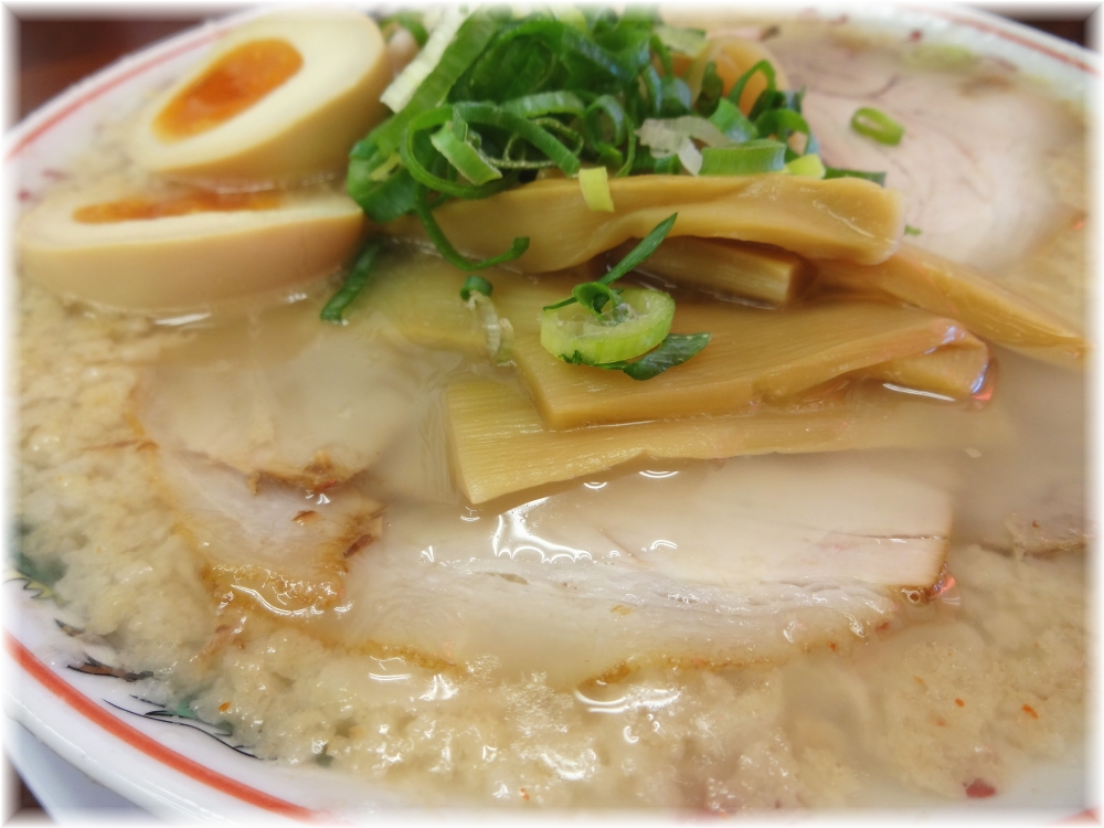 魁力屋川崎新城店 コク旨肉玉ラーメンの具