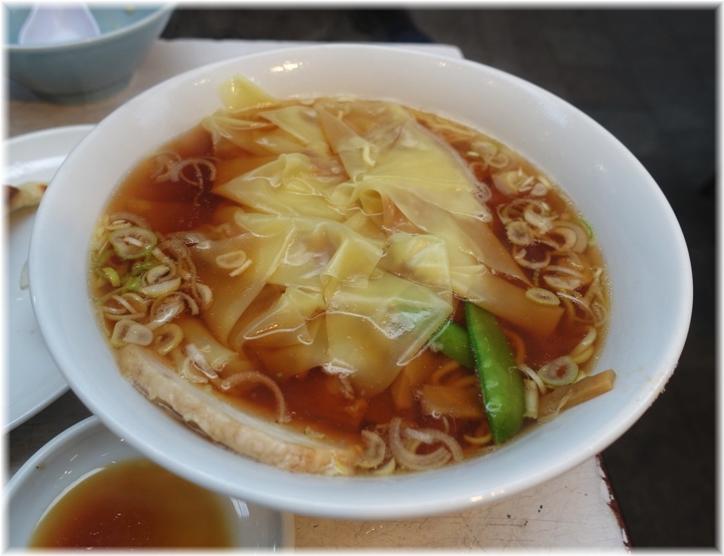 珍々軒2 ワンタンメン