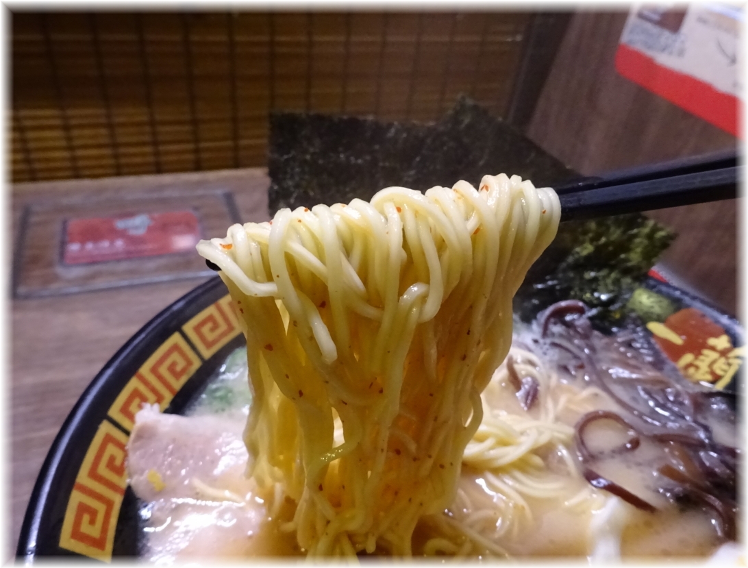 一蘭新橋店 ラーメン全部乗せの麺