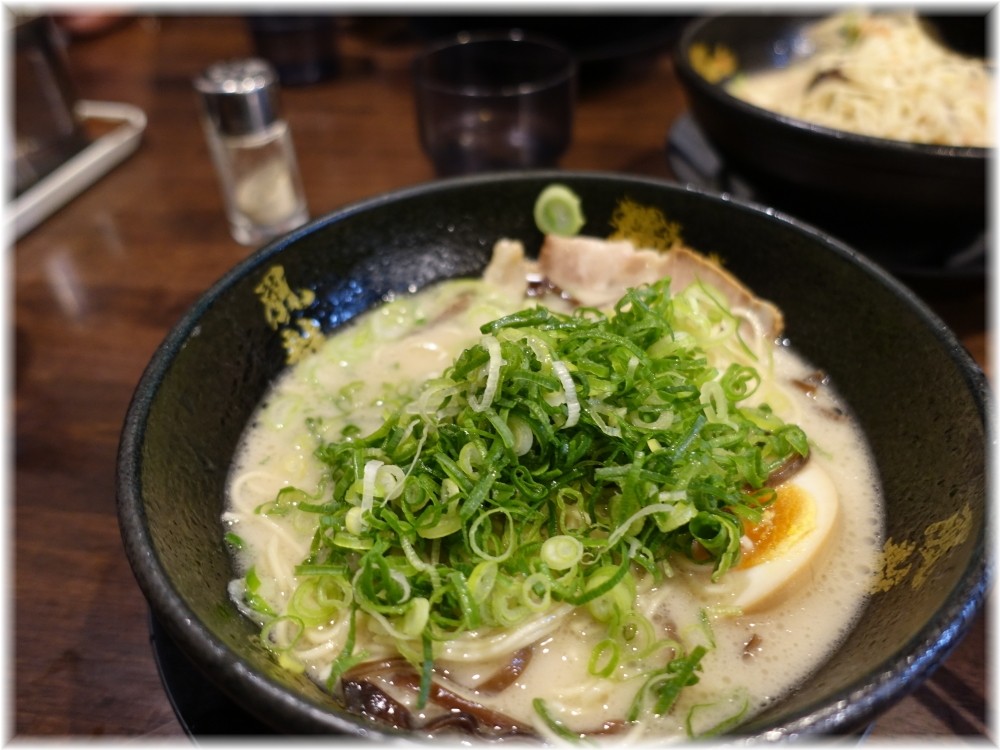博多風龍大宮東口駅前店 半熟玉子&ねぎラーメンの別皿ネギ2