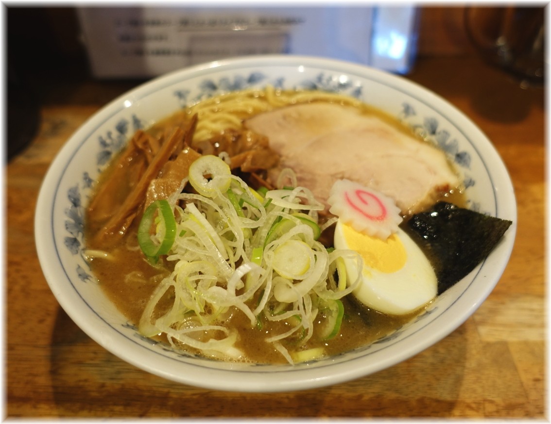 大勝軒DEBARI 中華そば(麺少なめ)