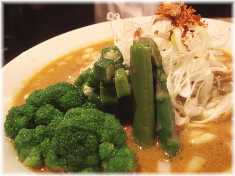 金町製麺 ポークスパイシー麺の具